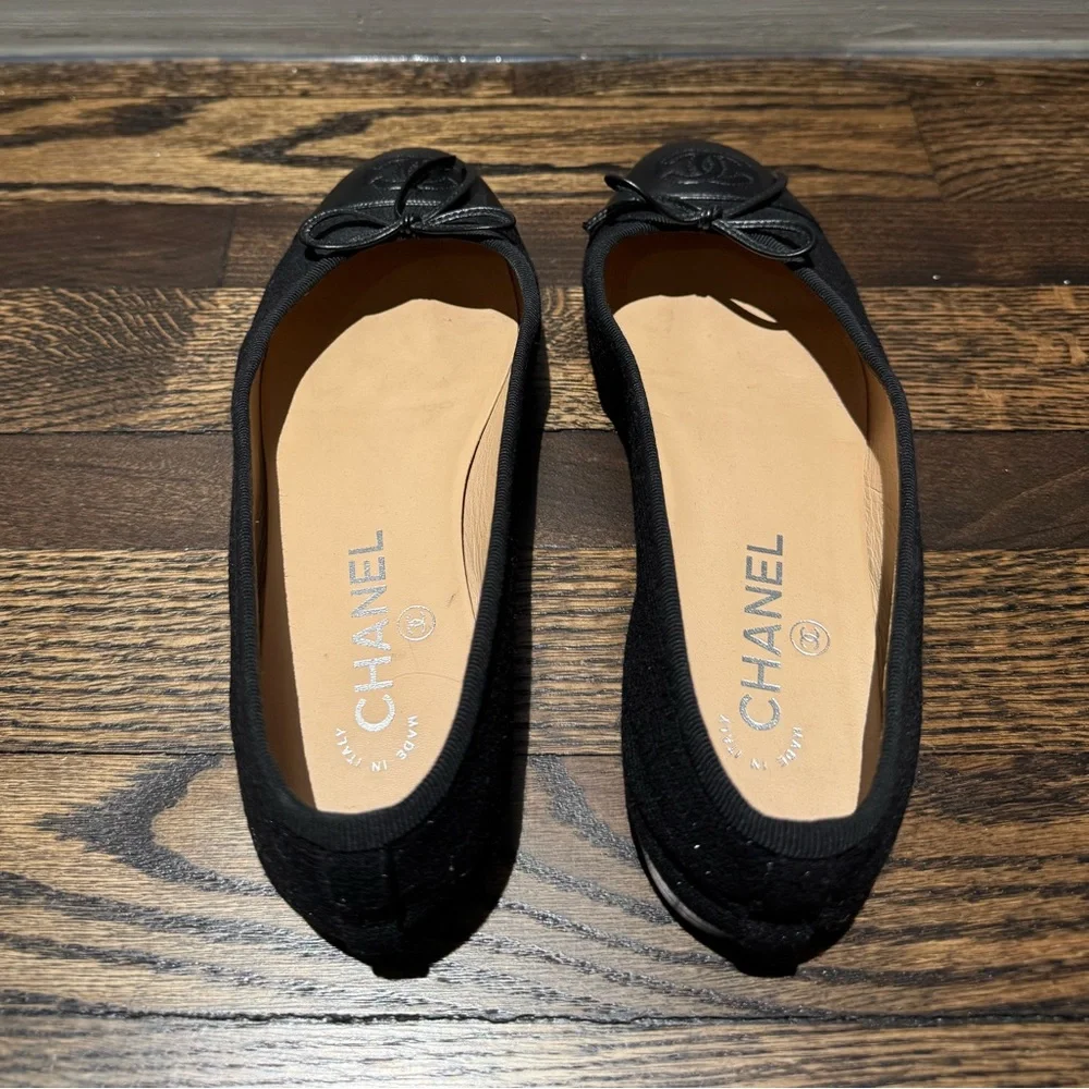 CHANEL Black Ballet Flats - Picture 2 of 7
